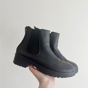 Black Maurice’s ankle boots women’s 7